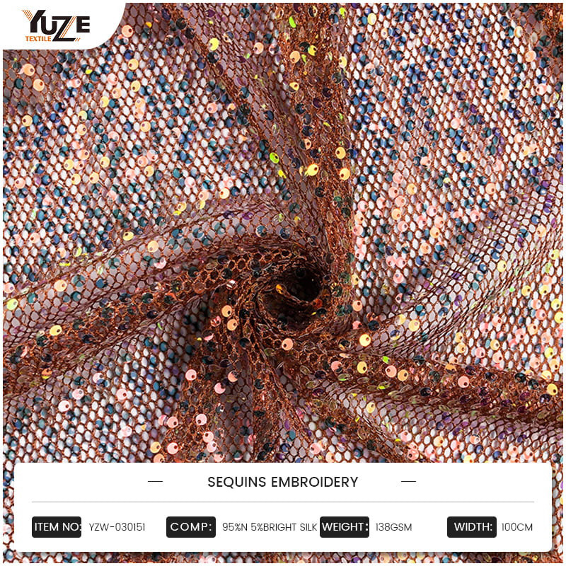 YZW, (XXX) CLI sequins plumarii